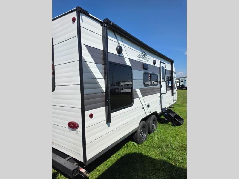 New 2027 Jayco Jay Flight 210QB - photo - 4
