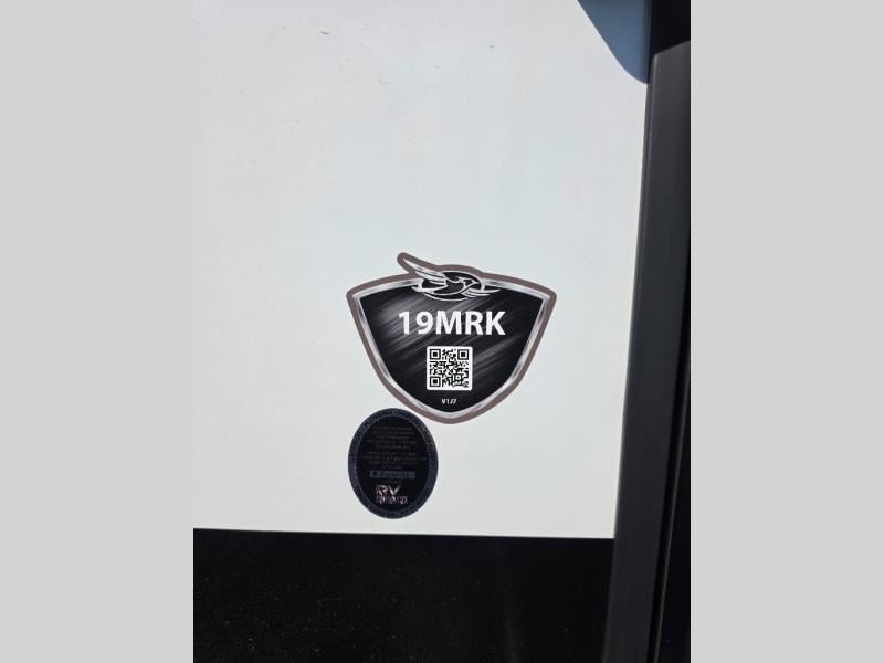 New 2027 Jayco Jay Feather 19MRK - photo - 4