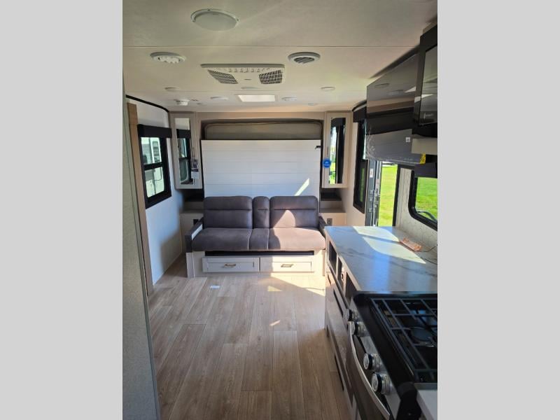 New 2027 Jayco Jay Feather 19MRK - photo - 36