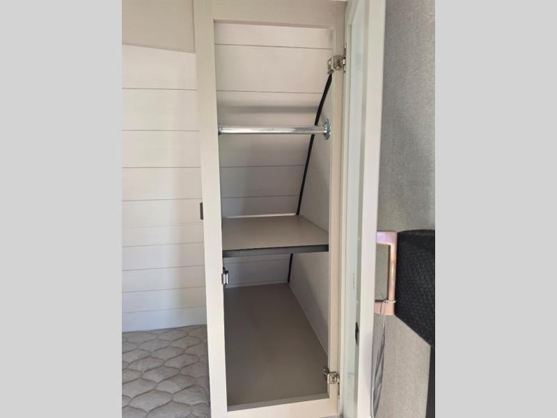 New 2027 Jayco Jay Feather 21MBH - photo - 49