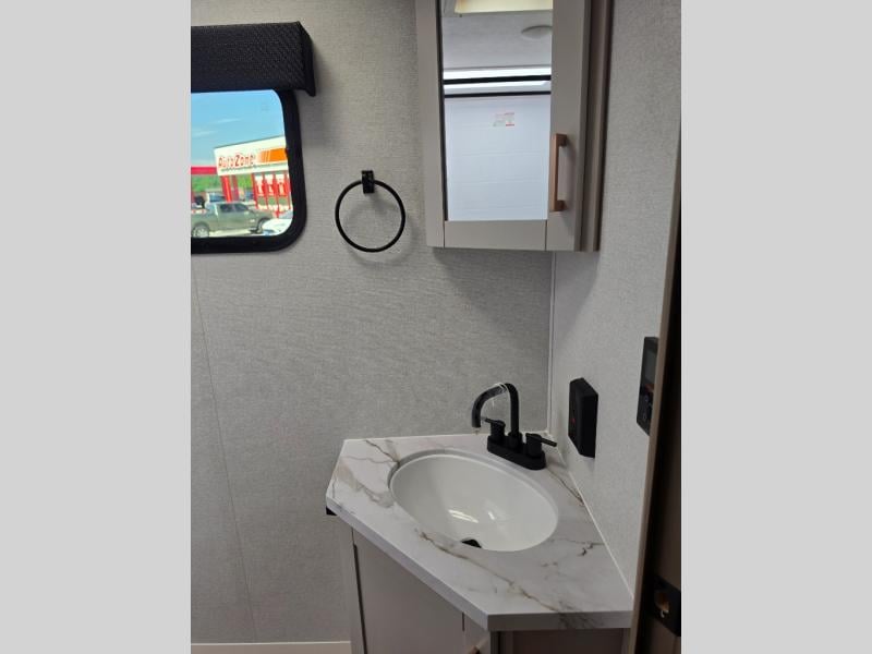 New 2027 Jayco Jay Feather 21MBH - photo - 36