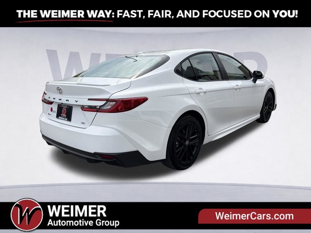 Pre-Owned 2026 Toyota Camry SE - photo - 6