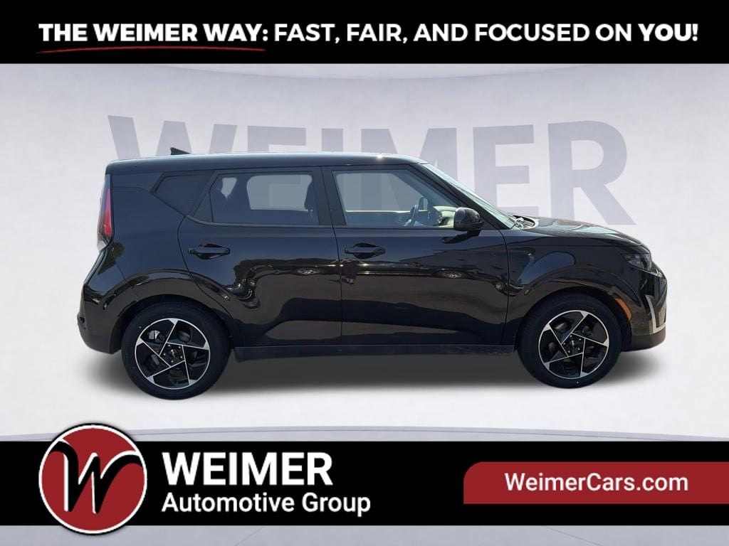 Pre-Owned 2023 Kia Soul EX - photo - 3