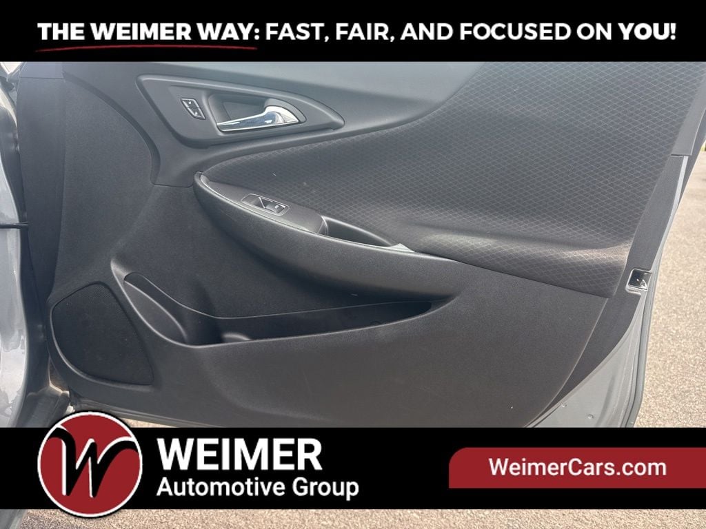 Pre-Owned 2024 Chevrolet Malibu LT - photo - 16