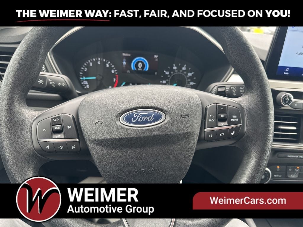 Pre-Owned 2022 Ford Escape SE - photo - 14