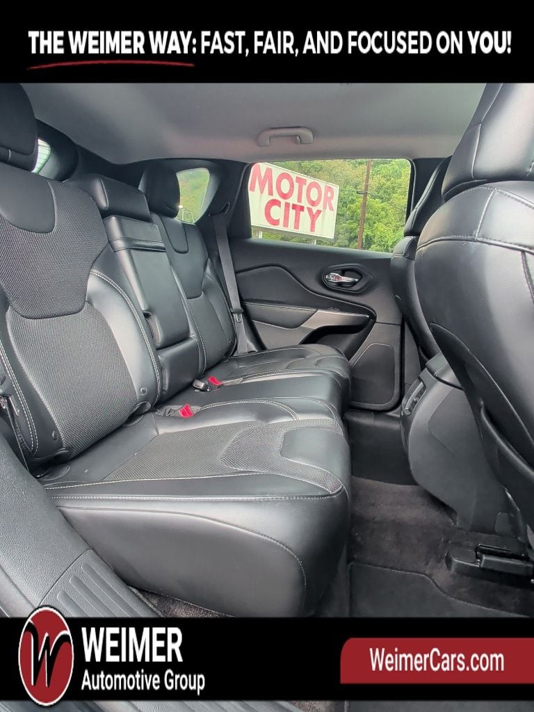Pre-Owned 2019 Jeep Cherokee Limited - photo - 15