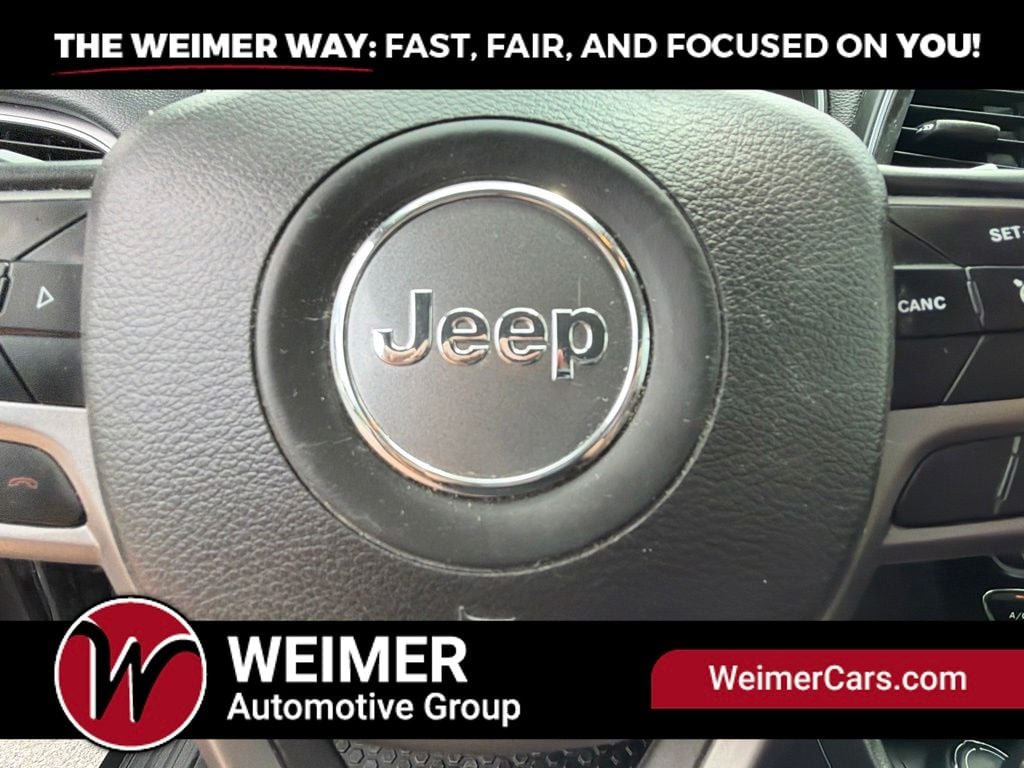 Pre-Owned 2020 Jeep Cherokee Latitude Plus - photo - 32