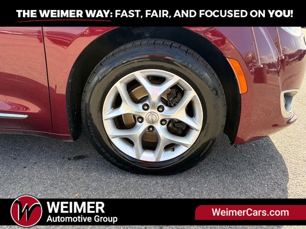 Pre-Owned 2020 Chrysler Pacifica Limited - photo - 13