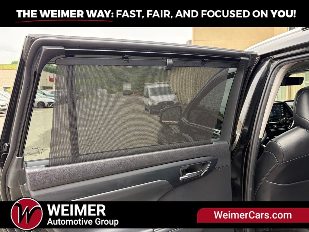 Pre-Owned 2021 Toyota Highlander XLE - photo - 21