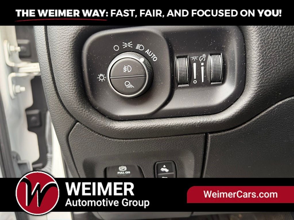 Pre-Owned 2023 Ram 1500 Laramie - photo - 19
