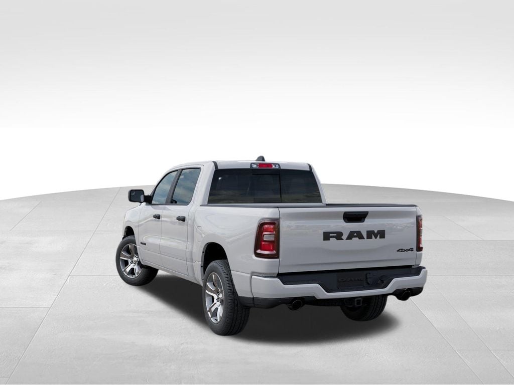 New 2026 Ram 1500 Express - photo - 2