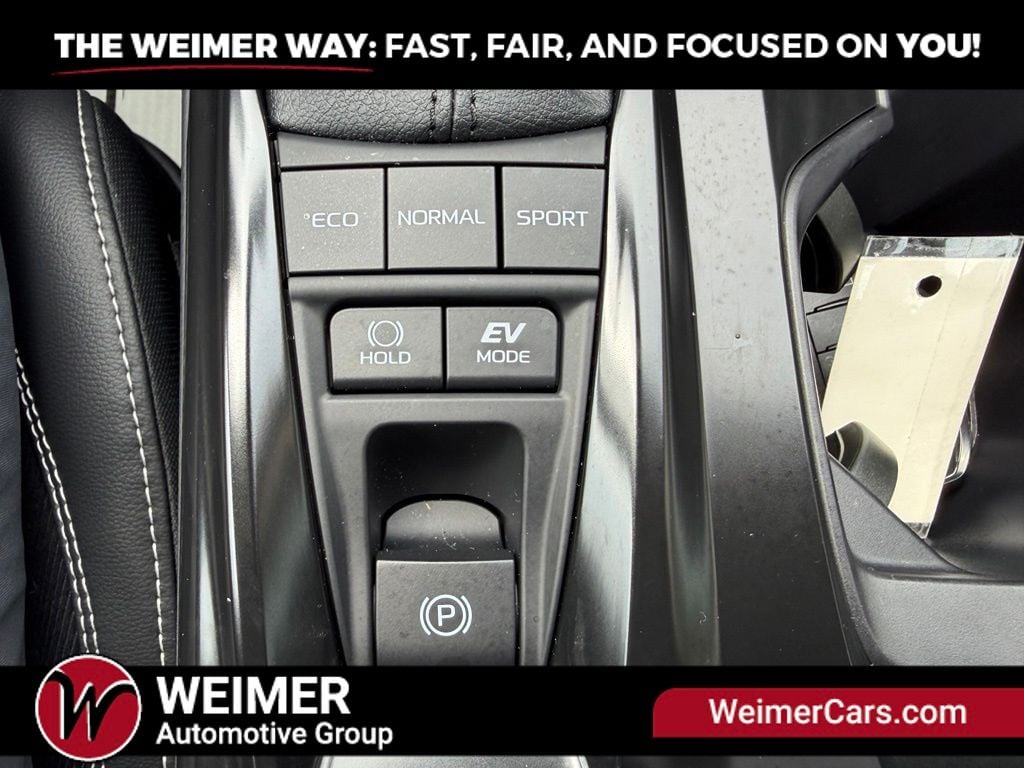Pre-Owned 2026 Toyota Camry SE - photo - 31
