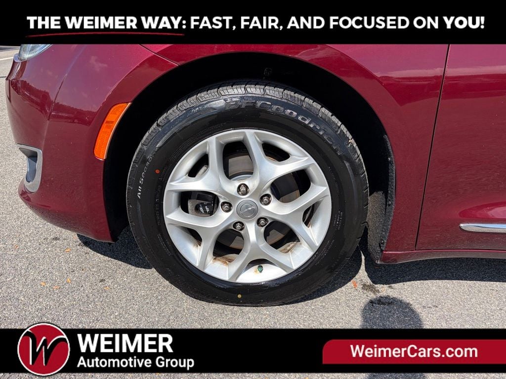 Pre-Owned 2020 Chrysler Pacifica Limited - photo - 10