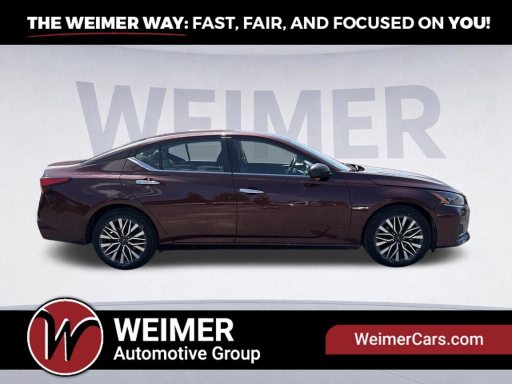 Pre-Owned 2024 Nissan Altima 2.5 SV - photo - 3