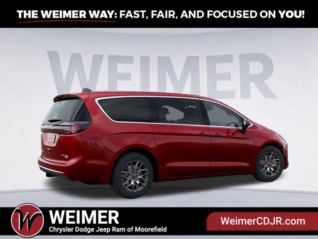 New 2027 Chrysler Pacifica Limited - photo - 3