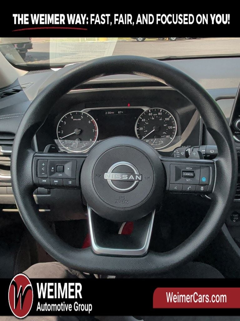 Pre-Owned 2024 Nissan Rogue SV - photo - 25