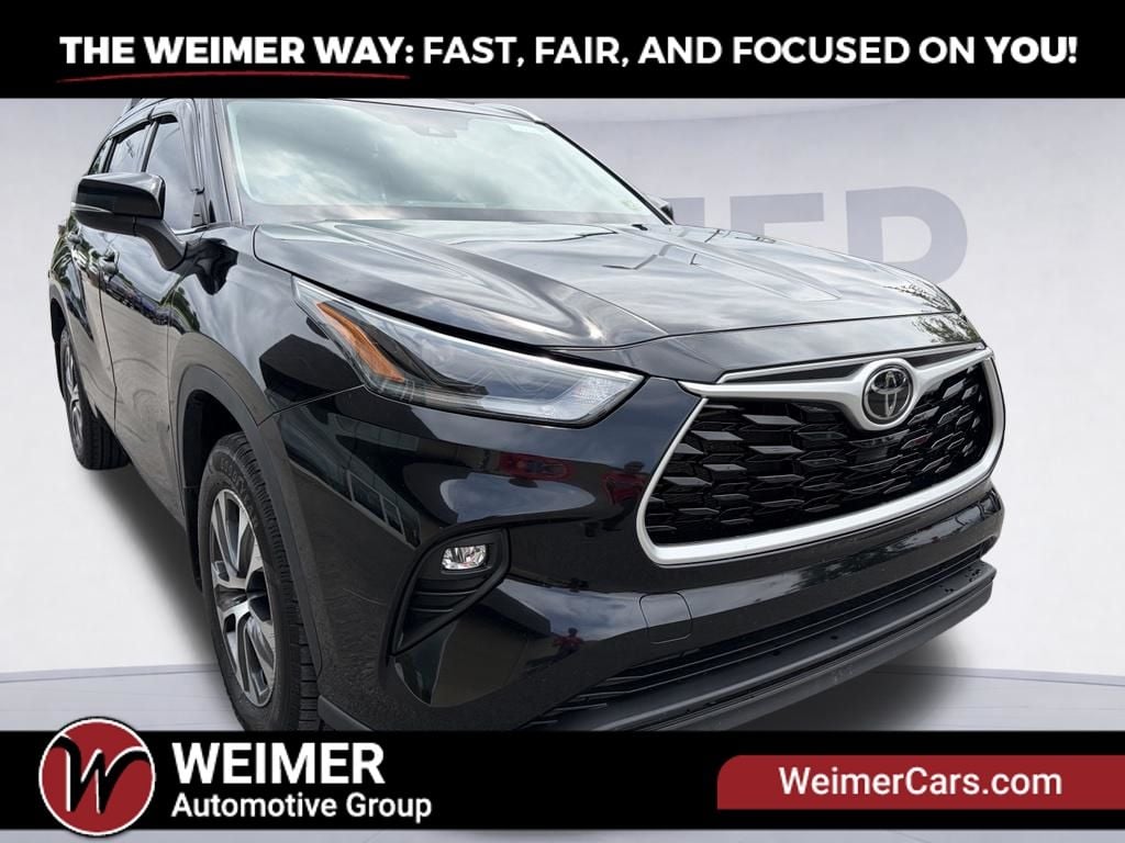 Pre-Owned 2021 Toyota Highlander XLE - photo - 13