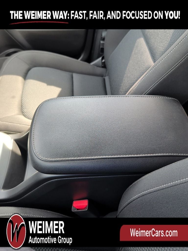 Pre-Owned 2017 Chevrolet Colorado LT - photo - 22