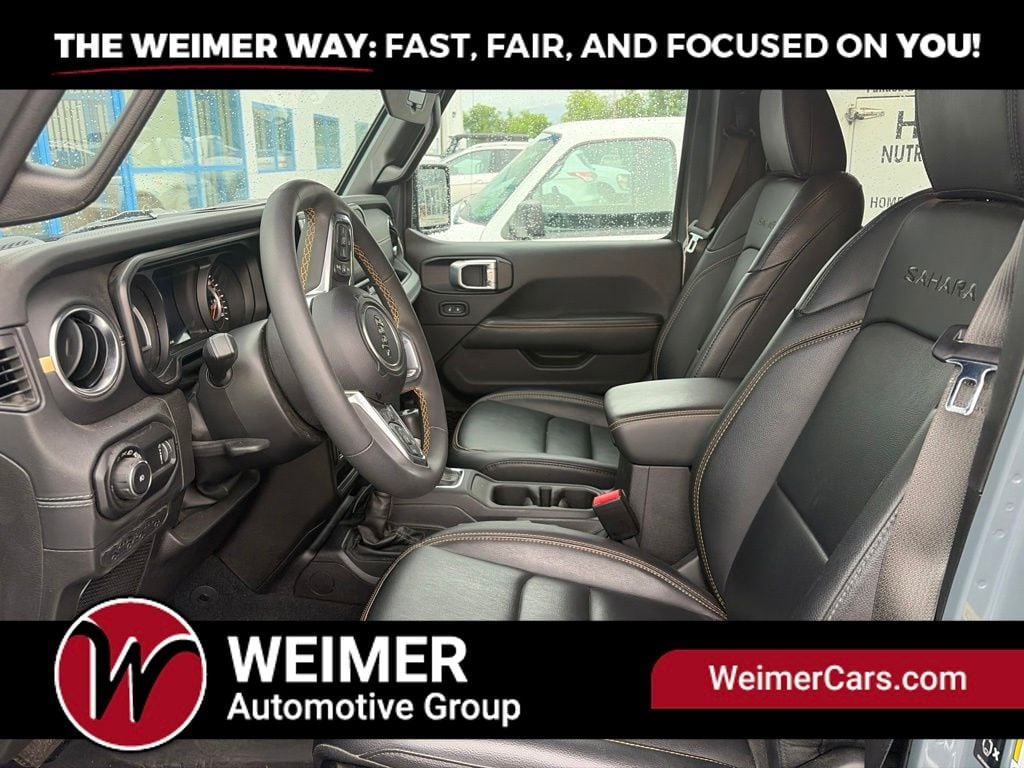 Pre-Owned 2024 Jeep Wrangler Sahara - photo - 17