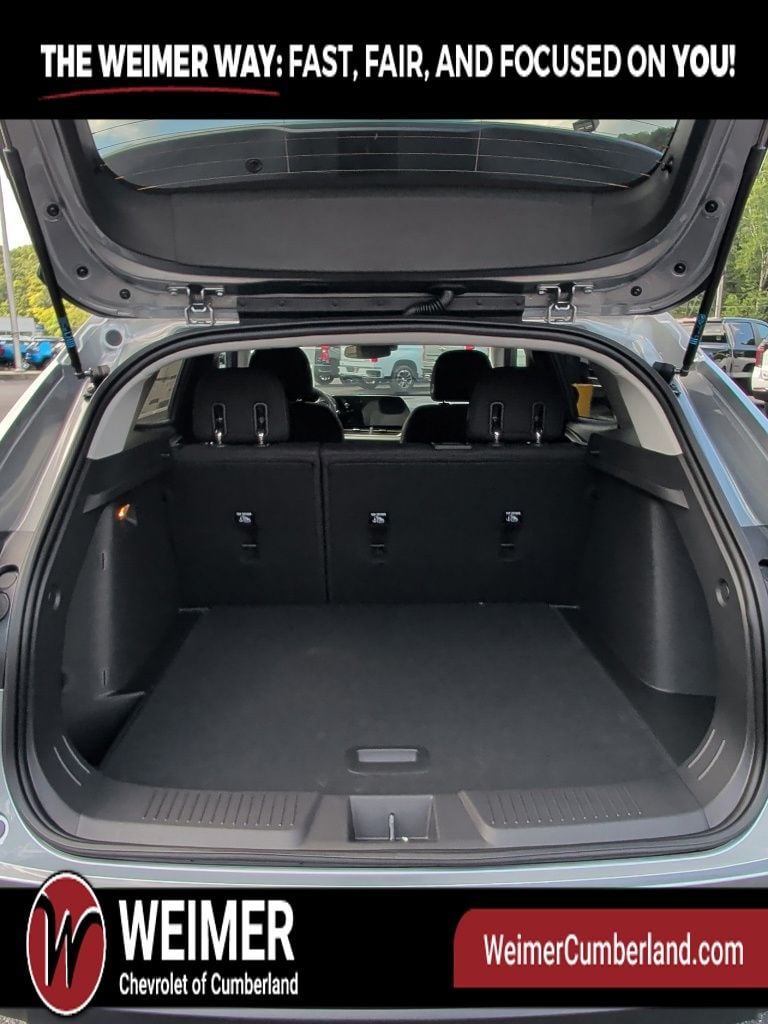 New 2026 Chevrolet Trax LS - photo - 11